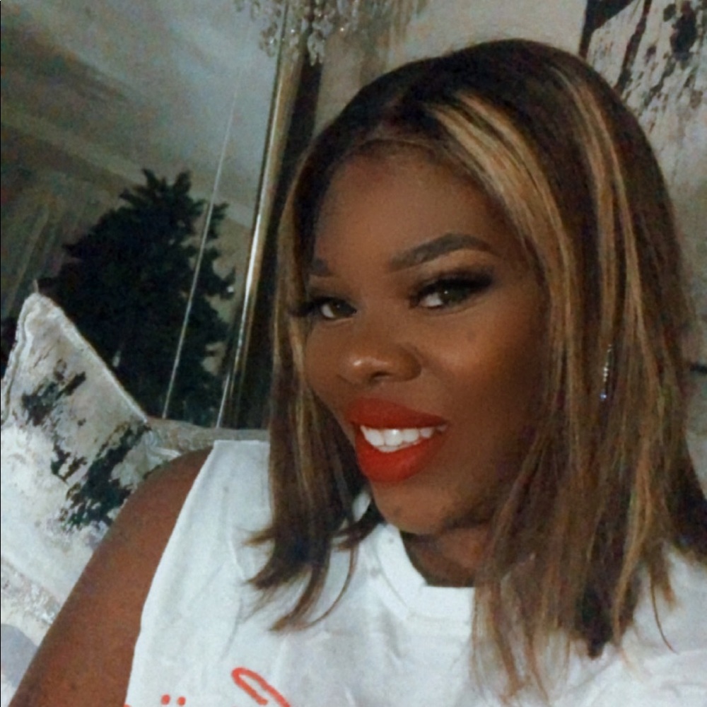 Meet your Posher, Amber